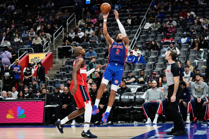 包含NBA总决赛今夜再迎强敌，犹他爵士绝杀压哨，主帅态度：引发热议，控场能力受关注的词条